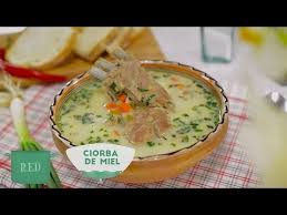 Organele de miel se spala si se taie bucatele. Reteta Ciorba De Miel Cu Legume Proaspete Tarhon Si Leustean Bucataras Tv Youtube