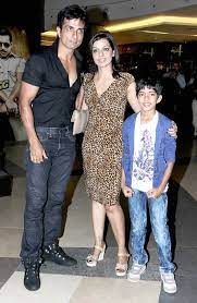 Sonu sood with wife sonali sood. Sonali Sood She Is Married To Actor Sonu Sood The Couple Have A Son Name Ishant Bollywood Style Fashion Wag Sonu Sood Bollywood Actors Actors Actresses