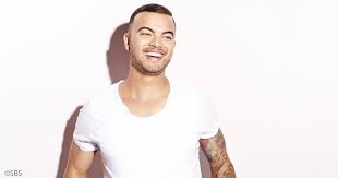 Översättning av 'break up with your girlfriend, i'm bored' av ariana grande från engelska till tyska (version #2) Escnews