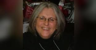 Vikki Ward's Instagram, Twitter & Facebook