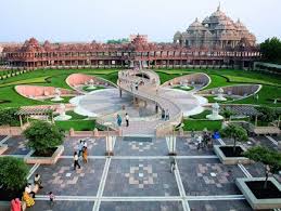 Akshardham Lotus Garden Of Cosmic Speculation Hindu Temple Lotus Garden