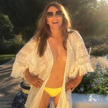 In 2015, hurley began starring in the e! Elizabeth Hurley 55 Strips To Her Bikini Bottoms After Posing Naked For Instagram Challenge