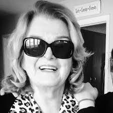 Janet Maya's Instagram, Twitter & Facebook