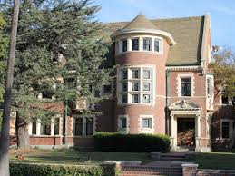 Nawalny is getting poisoned by the president, survives, goes back but putin has to satisfy his vanity and narcissism by having a mansion this size. La Horror Movie Filming Locations Mapped Curbed La