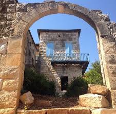 من البيوت القديمة في دير ميماس جنوب لبنان Photo By Bouchra Hmayed House Styles Old Houses Mansions