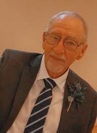 Jeffrey Burchell's Instagram, Twitter & Facebook