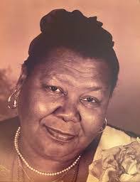 Tracy Derrick's Instagram, Twitter & Facebook