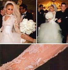 Nicole Richie S Wedding Dress Love The Detail On Their Names Stitched Into The Sleeve Beautiful 3 Celebrity Weddings Wedding Wedding Dresses