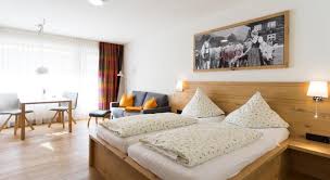 The accommodation includes 4 bedrooms, 2 bathrooms and a kitchen. Haus Sonnenhof Oberstdorf Deutschland Preise 2020 Agoda