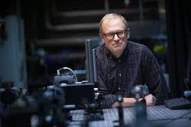 Mark Linne, professor i förbränningsmotorteknik