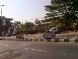 According to vanguard, apc lagos faction organized. No Soldier In Front Of Tinubu S House Reporter Snaps Photos Of Tinubu S Front Gate Surroundings