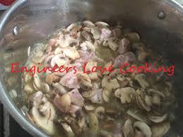 Bahan a 1/2 ulas bawang besar didadu 3 ulas bawang putih dimayang 1 cawan/mangkuk cendawan butang putih (dihiris) 1/2 biji ubi kentang didadu 1/2 sudu besar lada hitam ditumbuk 4 cawan air. Engineers Love Cooking Cream Of Chicken Mushroom Soup Sup Ayam Cendawan Berkrim