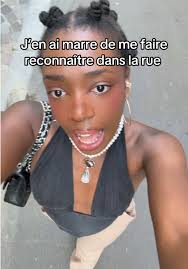 Le métier d’influenceurs, c’est trop dur #welcomeback #papa #perefille  #family #skit