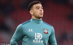 Che adams has scottish family roots through a grandparent. Che Adams Set To Stay At Southampton Even Though The 15m Striker Is Yet To Score Daily Mail Online
