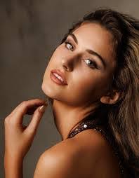 Savannah Estes's Instagram, Twitter & Facebook