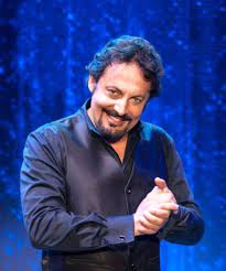 Un Ora Sola Vi Vorrei Enrico Brignano Date Biglietti Teatro It
