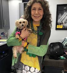 The Great Allyson Fanger Sent Us This Amazing Pic Of Fantastic Lily Tomlin On The Set Of Netflix Grace And Frankie Color Block Sweater Fashion Hello Boutique