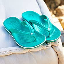 These shoes do not adequately secure the heel. Amazon Com Crocs Unisex Coast Clog Mules Clogs