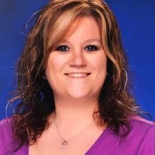 Nicole Devitt's Instagram, Twitter & Facebook