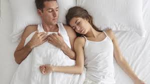 Perempuan mana sih yang rela hal itu terjadi? Mana Yang Lebih Baik Tidur Dengan Mimpi Atau Tanpa Mimpi