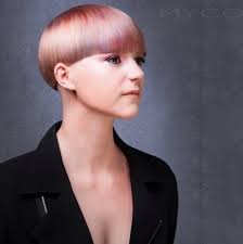 Cute short bob hairstyle for girls mushroom haircut for girls mushroom style haircut for boy hair best hairstyle and haircut mushroom hair cut is generally a choice of young boys but the cut can. 18 Best Mushroom And Bowl Cut Hairstyles For Women In 2020
