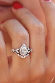 One Carat Pear Diamond Unique Engagement Ring Set Pear Diamond Halo Ring With Curved Diamond Band White Gold Diamond Ring Set Muse Pear Shaped Diamond Engagement Rings Set Pear Shaped Diamond