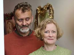Outnumbered stars Claire Skinner and Hugh Dennis find love off-screen after  BBC show