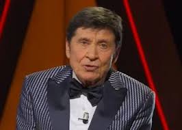 Gianni Morandi, chi è il padre di Tredici Pietro: gli esordi alle Feste  dell'Unità/ "Un bambino prodigio"