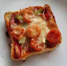 Pizzas De Pan De Molde Paso A Paso Recetas De Sandwich Recetas De Comida Recetas Faciles