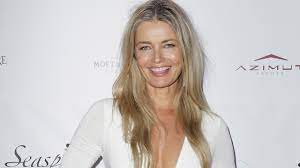 See more ideas about paulina porizkova, model, stunningly beautiful. Supermodel Paulina Porizkova And Her Mom Prove That Body Confidence Is Ageless Vogue