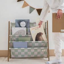 Image result for tbn:ZmxTz4tzjnsxqM::www.berceaumagique.com/produits/b/b_ange-sanguine-6f.gif