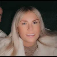 Katie Crossley's Instagram, Twitter & Facebook