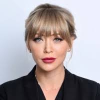 Lucia Hopper's Instagram, Twitter & Facebook