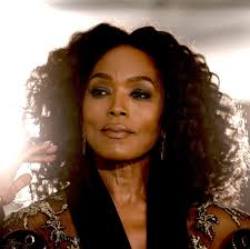 Mulheres Negras Lindas Parte 7: Angela Bassett : r/popculturechat