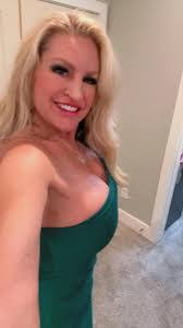 Heather Neese's Instagram, Twitter & Facebook