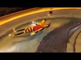 We would like to show you a description here but the site won't allow us. Descargar Goofy Flotando En El Agua Por 1 Hora Download Mp3