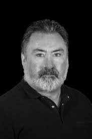 Julie Deery's Instagram, Twitter & Facebook