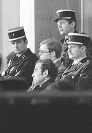 Le 30 janvier 1976, patrick henry kidnappe un garçonnet de 8 ans, philippe bertrand, pour l'étrangler peu après avec un foulard. Patrick Henry Retour Sur Un Proces Historique Le Point