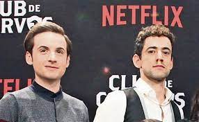 Club de cuervos, protagonizada por luis gerardo méndez y mariana treviño, estrenó episodios en septiembre. Hugo Sanchez De Club De Cuervos Tendra Su Propia Serie