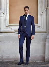 Braut Brautigam Und Hochzeitsgast Finden Bei Susanna Und Lucciano Rivieri Glamourose Roben Aus Portugal Anzug Hochzeit Braut Und Brautigam Anzug