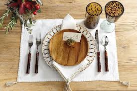 Wooden Accent Plates Bring Warmth To A Holiday Table With Images Holiday Place Settings Thanksgiving Tableware Tea Time Table