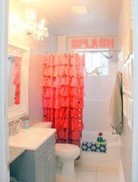 When it comes to decorating a teenage girl's room, you'll want to consider all the things your teen loves and get her involved in the process of designing the room. Hausratversicherungkosten Best Ideas Extraordinary Cute Girls Bathroom Decorating Ideas Collection 4491