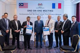 Kira pregiato playing with boobs possibly an unpopular