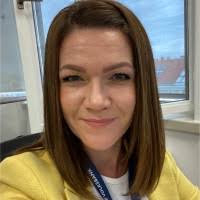 40+ "Enisa &" profiles