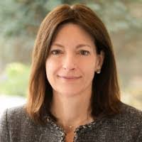 Ashley Pera's Instagram, Twitter & Facebook