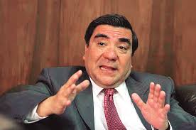 EN LOS ESCÁNDALOS ESTÁN LAS VEDETTES, FUTBOLISTAS Y FISCALES”