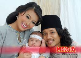 This father's day, actress nabila huda @kupu_kupu and her family cooked a father's day meal at home with their thermomix®️. Nabila Huda Kahwin