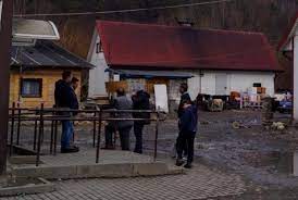 Do zatrzymania kolumny weselnej cyganie użyli m.in. Zamiast Osady W Maszkowicach Cyganie I Mieszkancy Lacka Razem W Nowym Bloku Maszkowice Romowie Rozbiorka Sadeczanin Info
