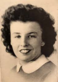 Elizabeth Edes's Instagram, Twitter & Facebook