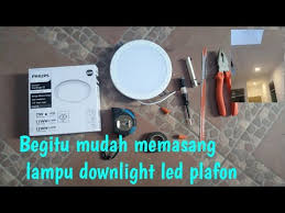 Led strip belakangan ini cukup populer digunakan, karena selain dapat menghias perangkat elektronik seperti casing computer dan speaker, lampu selang ini dapat juga digunakan untuk menghias plafon rumah. Lampu Led Plafon Philips 06 Lampu Halogen